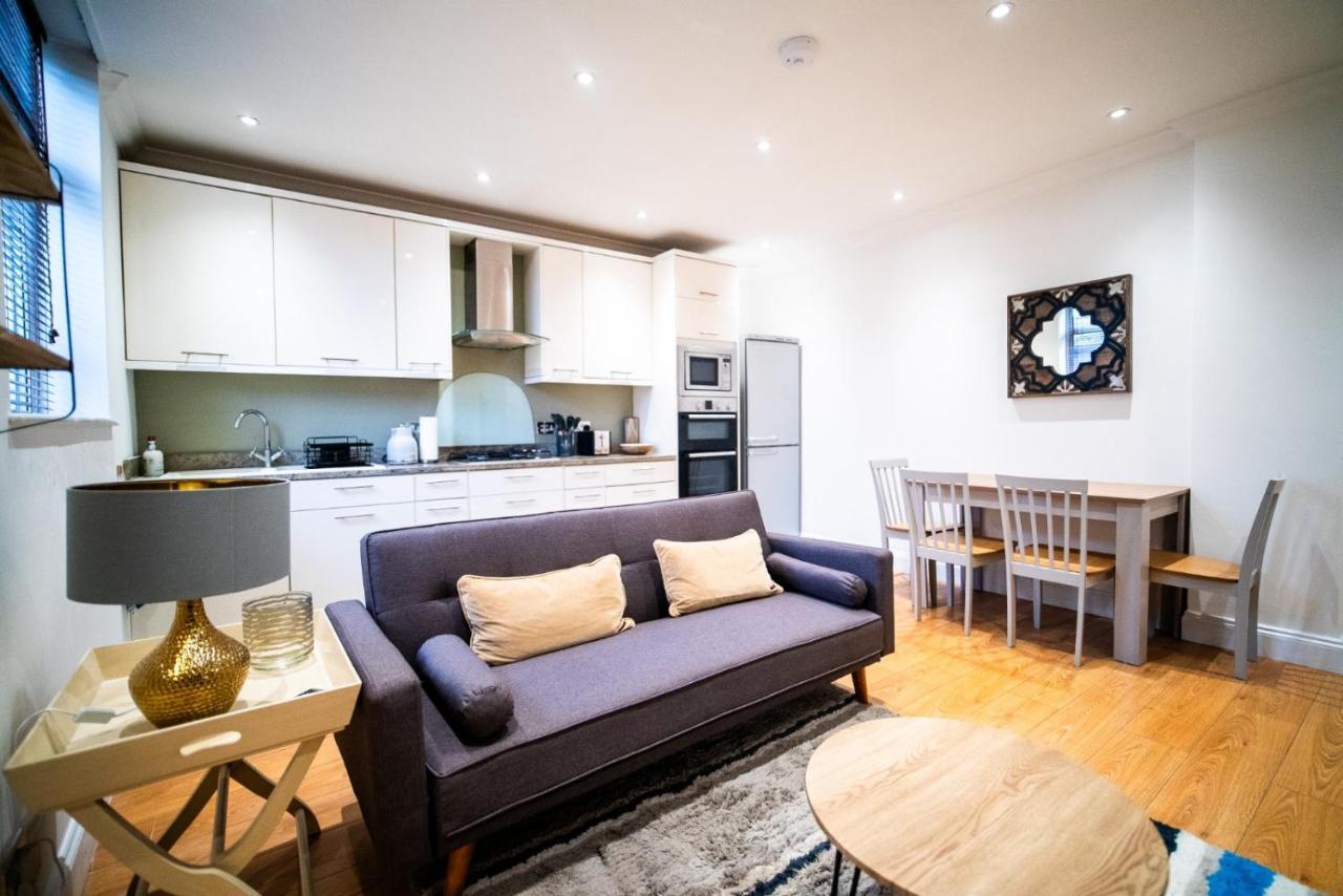 Stay With Serena Homes , One Bedroom Apartment 퓨어리 외부 사진