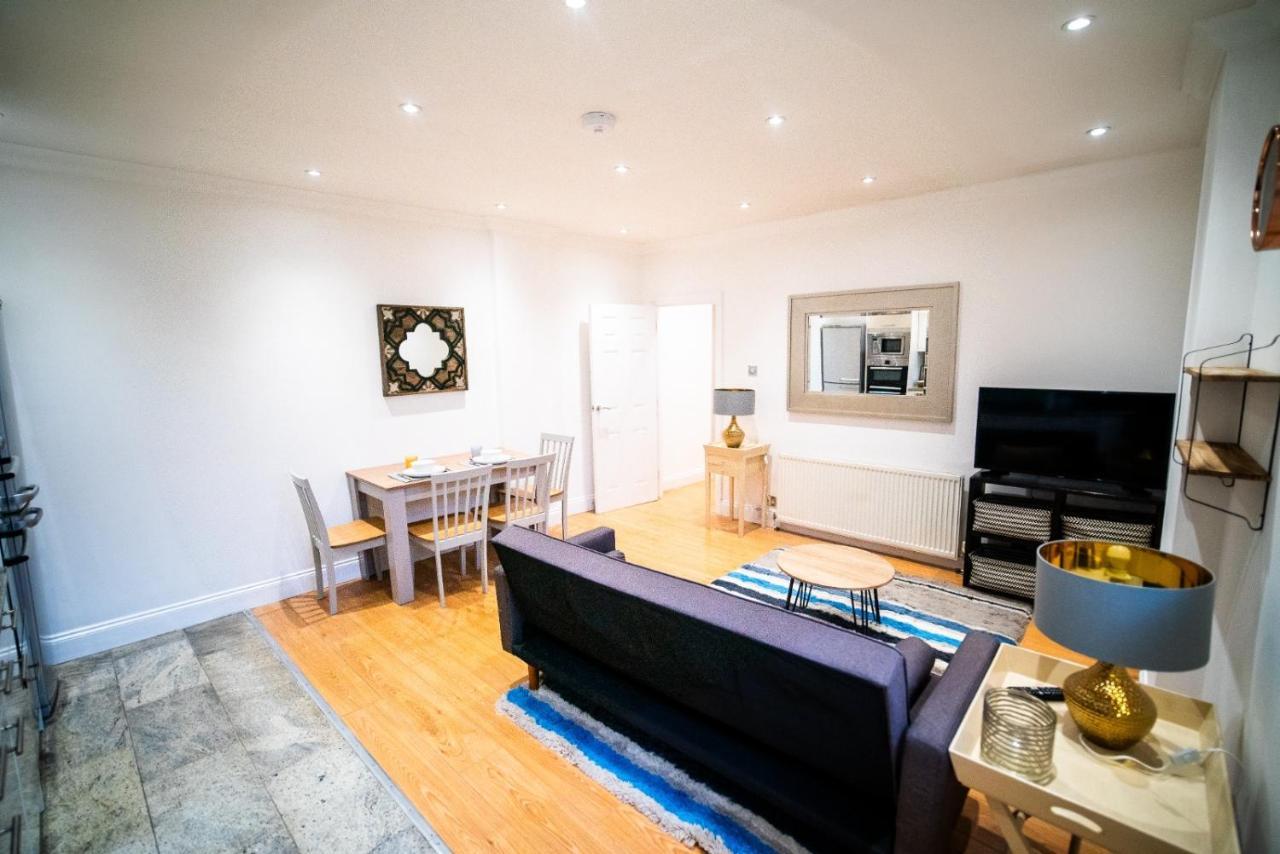 Stay With Serena Homes , One Bedroom Apartment 퓨어리 외부 사진